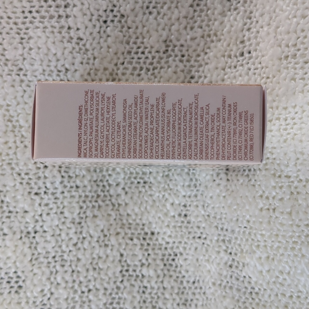 Laura Geller Baked Balance-N-Glow Foundation in Light, 8g/0.28oz - Picture 5 of 11